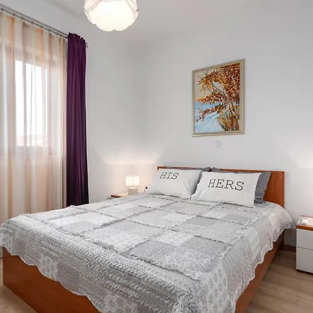 With Parking Space Mugeba, - 24244 Poreč