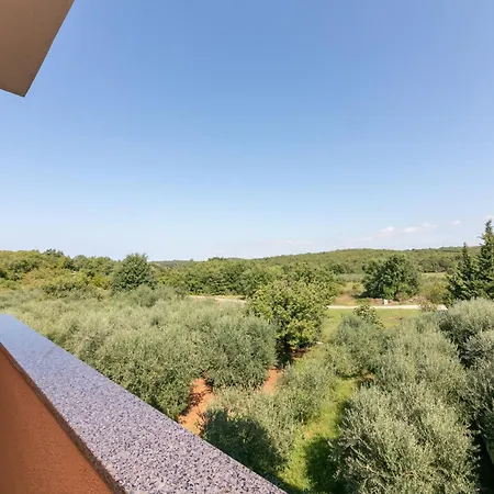 Appartement With Parking Space Mugeba, - 24244 Poreč