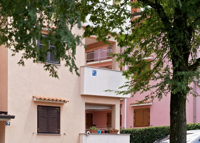 Apartment With Parking Space Mugeba, - 24244