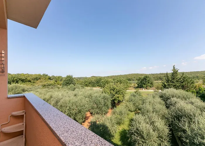 Διαμέρισμα With Parking Space Mugeba, - 24244 Πόρετς